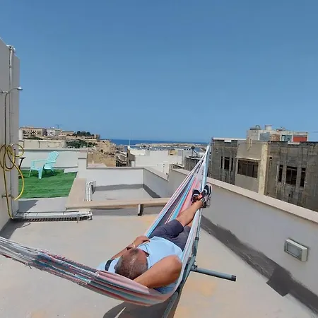 Gunlayer - Flat 3 * Il-Furjana