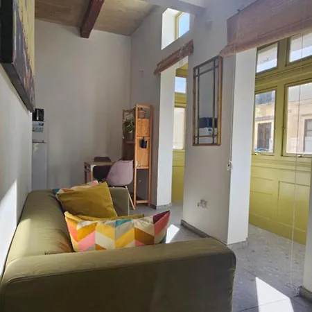 Gunlayer - Flat 3 Apartman Floriana