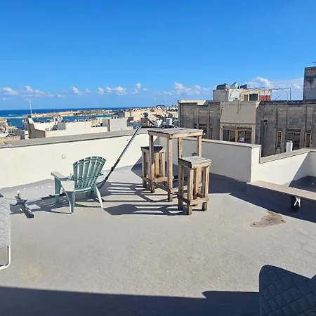Gunlayer - Flat 3 Floriana