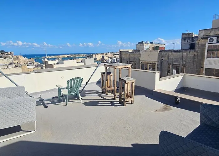 Gunlayer - Flat 3 Floriana